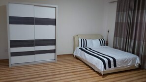 5 Schlafzimmer, Bügeleisen/Bügelbrett, WLAN, Bettwäsche
