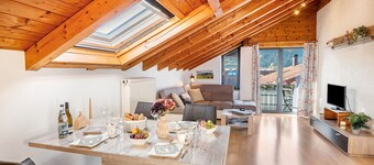 Apartment 'Alpenvogel' with Mountain View, Balcony and Wi-Fi
