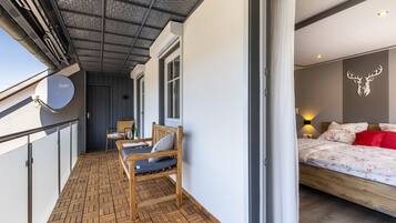 3 slaapkamers, een strijkplank/strijkijzer, gratis wifi, beddengoed