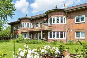Exterior - Apartment 'Amrum' with Shared Garden and Wi-Fi (Galmsbüll)