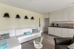 TV - Apartment 'Föhr' with Shared Garden and Wi-Fi (Galmsbüll)