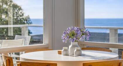 The Shack Newly Renovated 3 Bedroom Beach Shack with Amazing Sea Views