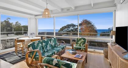 The Shack Newly Renovated 3 Bedroom Beach Shack with Amazing Sea Views