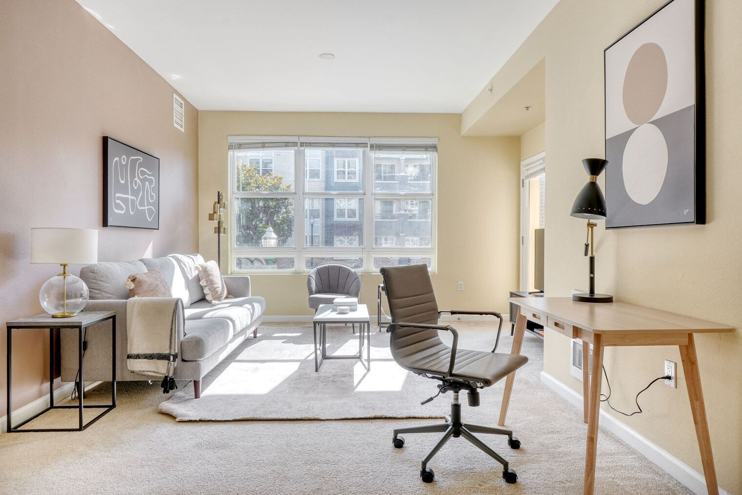 Télévision, chaîne hi-fi