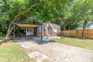Exterior - The Dutch Getaway (Pensacola)