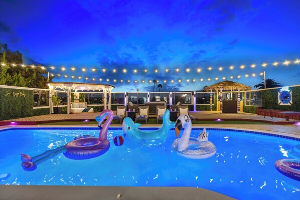 Unclassified image, 1 of 64, button