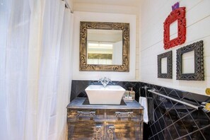 Grand Room | Bathroom - Casa Comfort (Vagator)