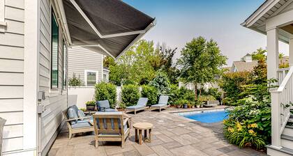 Town of Rehoboth Beach dog-friendly cottage with a private pool, washer/dryer
