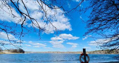 Charming Studio Flat In Sollentuna, Stockholm