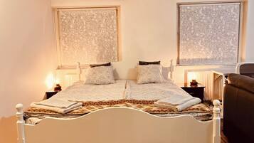 1 sovrum, strykjÀrn/strykbrÀda, internet och sÀngklÀder