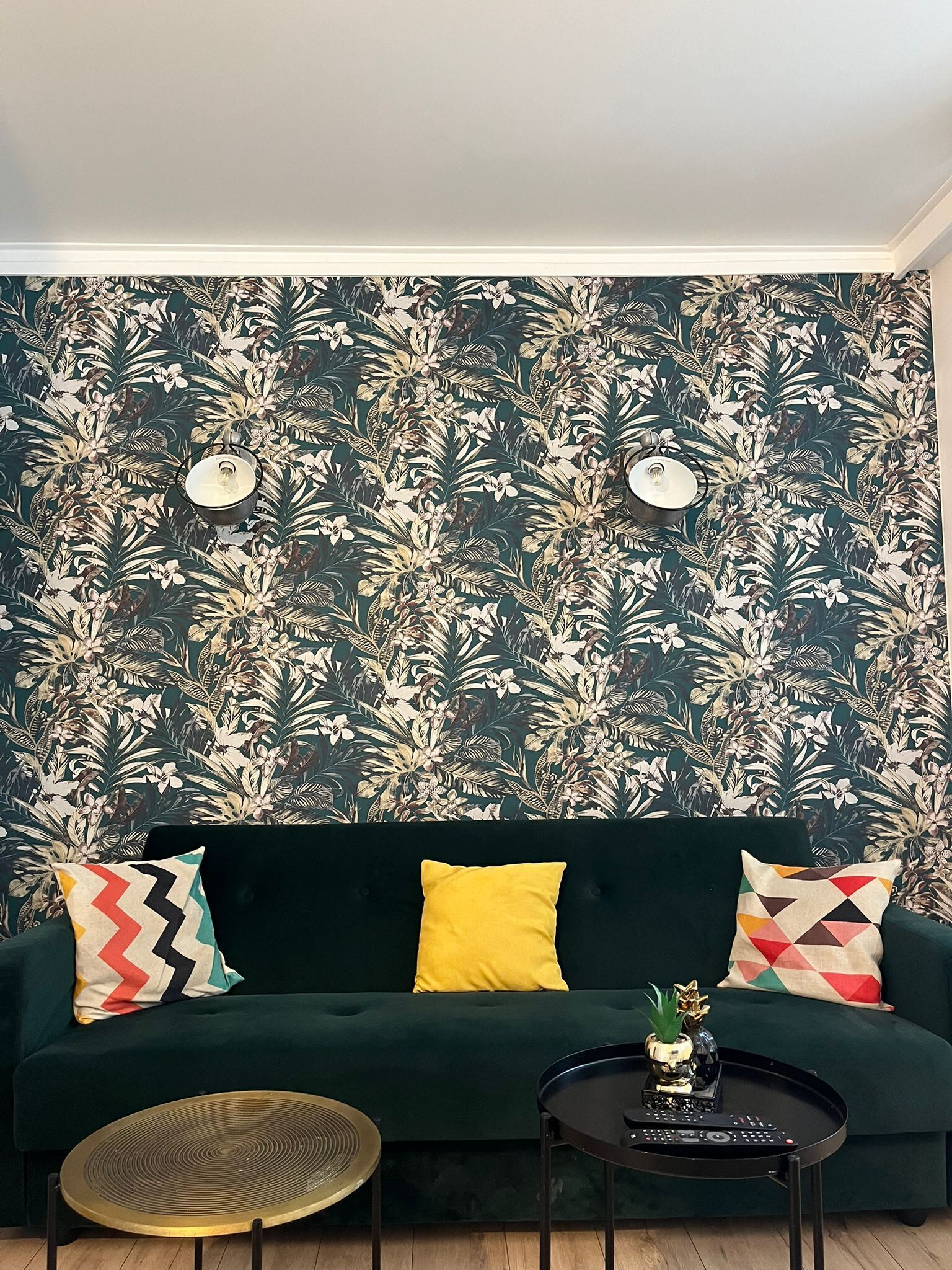 Een televisie en een kantoor