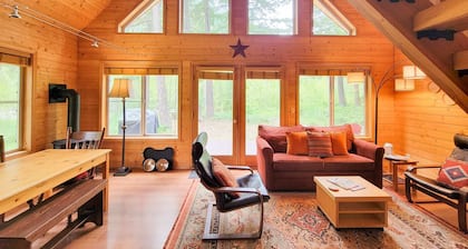 River House - Cabin at Lost River