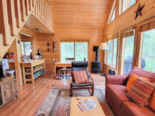 TV, fireplace, DVD player