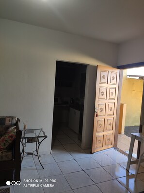 Interior - Casa Tokio - Near UEL  (Jardim Tokio Londrina)