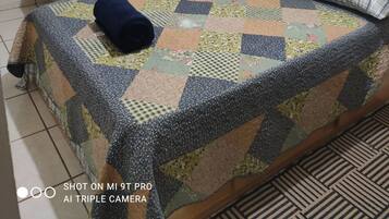 2 chambres, bureau, Wi-Fi gratuit, draps fournis