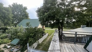 Property grounds - Close Lake Access Countryside Suite (Nancy)