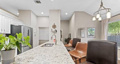 Close to Kalahari King Beds Fast Wifi 3BR