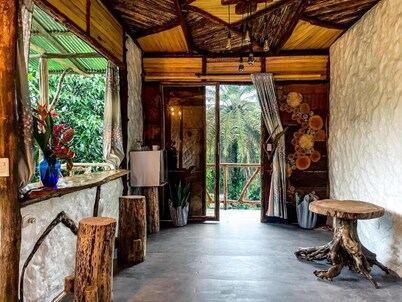 Habitacion Deluxe con Balcón y Vista a la Montaña en Mocoa