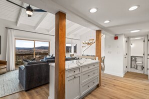 Unclassified image, 2 of 50, button