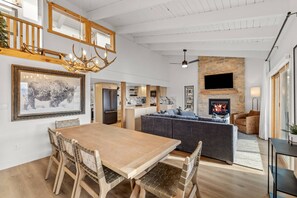 Unclassified image, 5 of 50, button