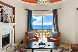 Living area - Montecristo Luxury Estates Villa (Cabo San Lucas)