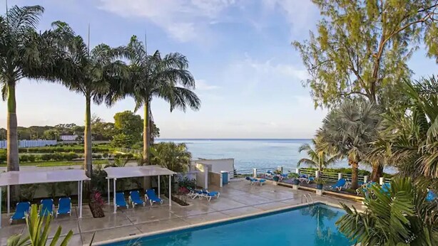 Apartment | Pool - Sungazer- Beach Club Apartment in Holetown (Holetown)