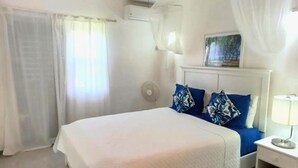 Apartment | 1 bedroom, iron/ironing board, free WiFi, bed sheets - Sungazer- Beach Club Apartment in Holetown (Holetown)