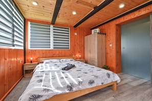 Familienhaus, 3 Schlafzimmer, 2 Bäder, Bergseite (AquaHaven With Private Pool And)