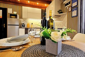 Familienhaus, 3 Schlafzimmer, 2 Bäder, Bergseite (AquaHaven With Private Pool And) | Eigene Küche