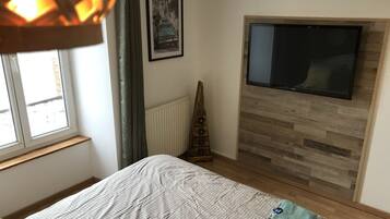 1 bedroom, WiFi, bed sheets