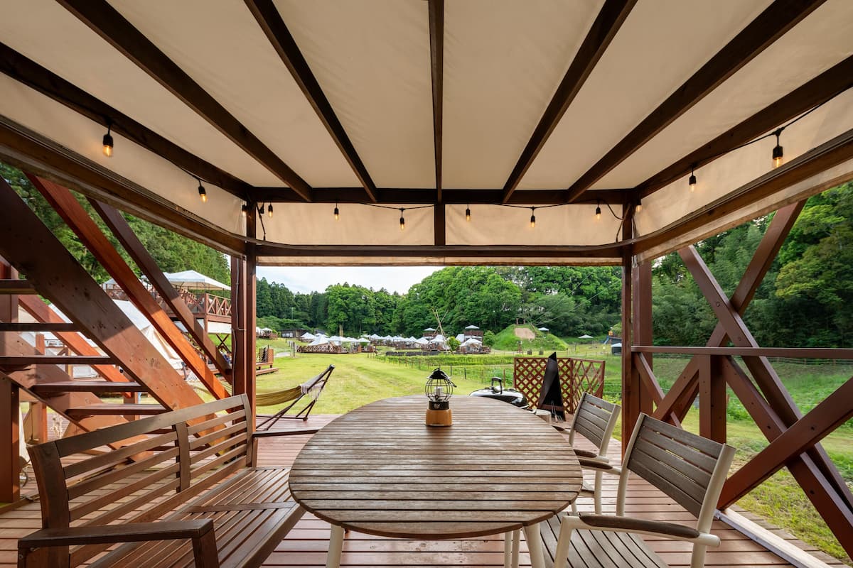 Panoramic Tent | Free WiFi, bed sheets