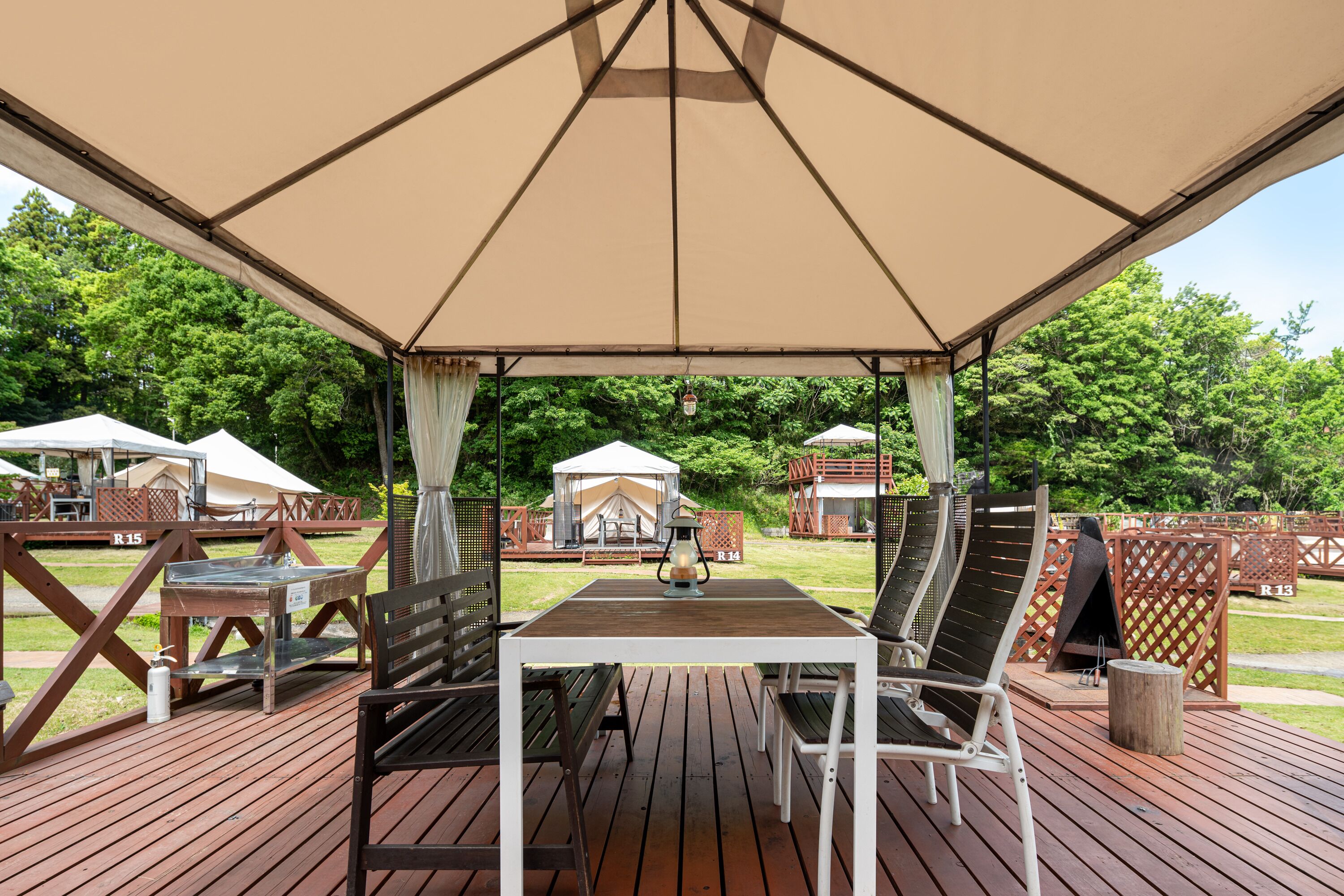 Standard Tent | Free WiFi, bed sheets