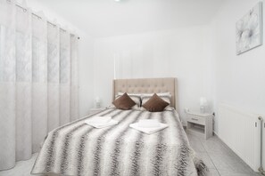 Deluxe Apartment | 1 bedroom, premium bedding, memory foam beds, individually furnished