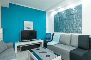 Deluxe Apartment | 1 bedroom, premium bedding, memory foam beds, individually furnished