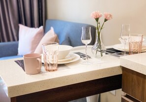 Fridge, microwave, stovetop, toaster - NBC P204 (Rawai)