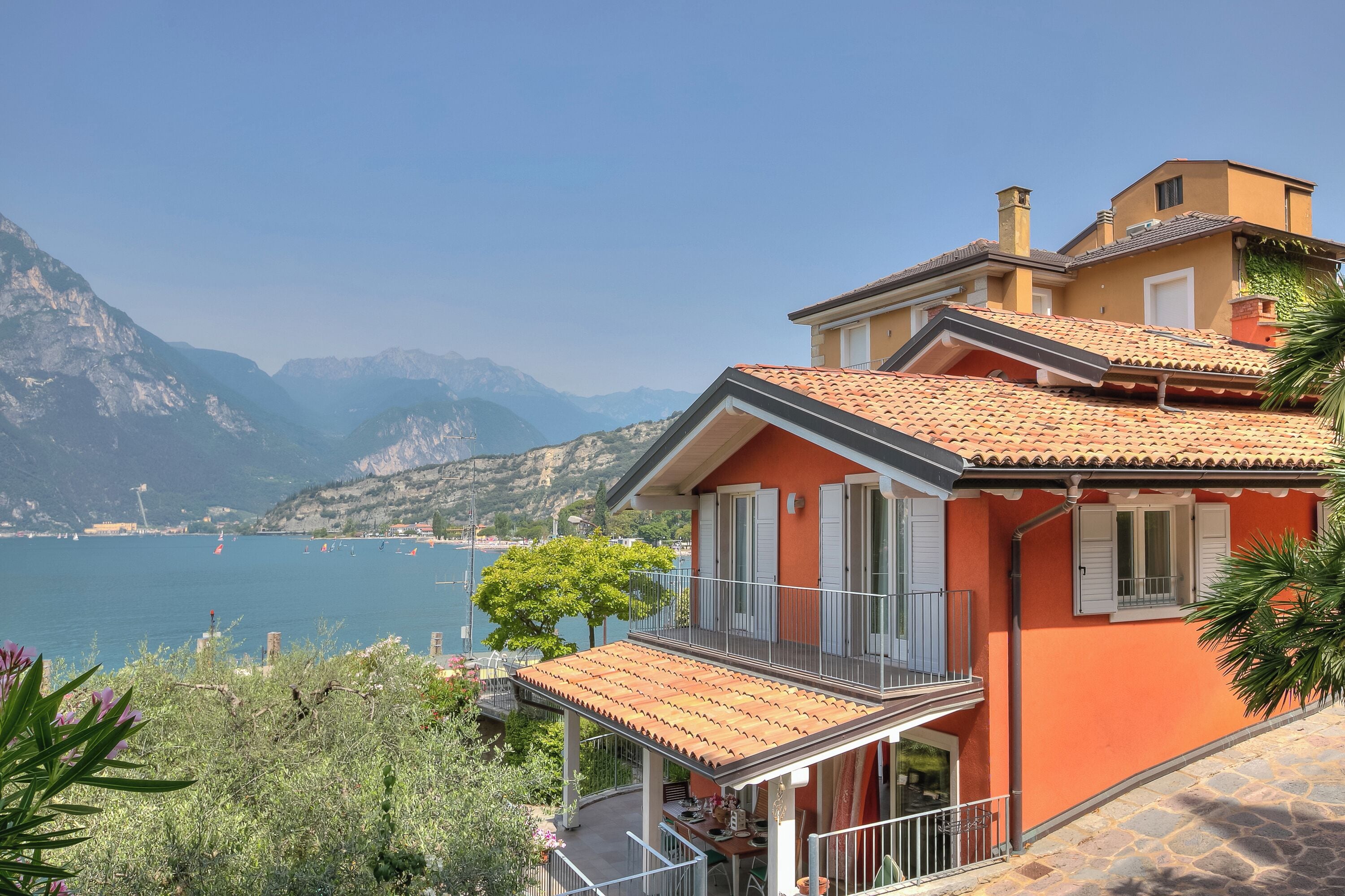 Villa familiar, varias habitaciones, 2 baños, junto al lago (Villa Il Paradiso Di Gabri) | Exterior