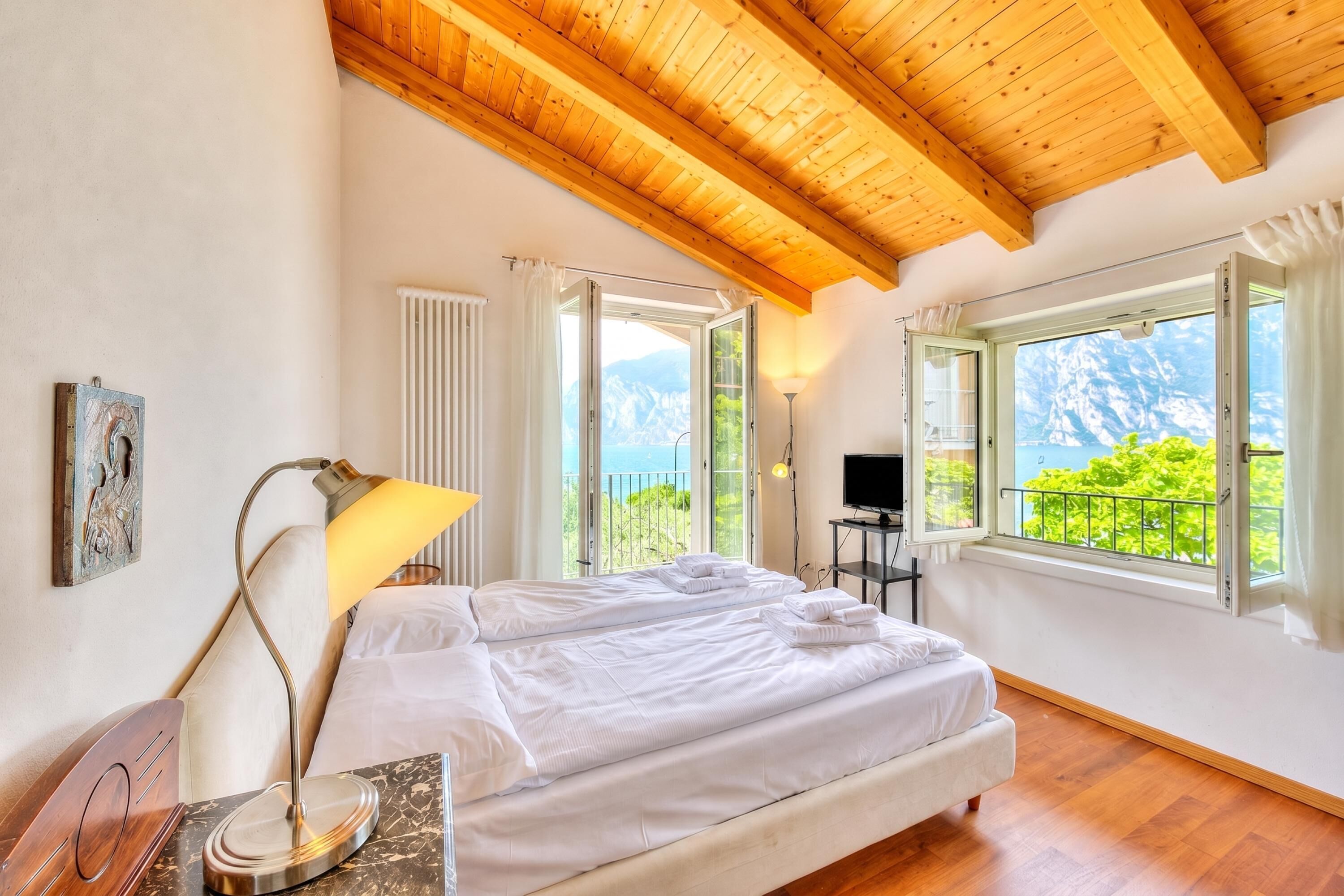 Villa familiar, 3 habitaciones, 2 baños, junto al lago (Villa Il Paradiso Di Gabri) | 3 dormitorios y wifi