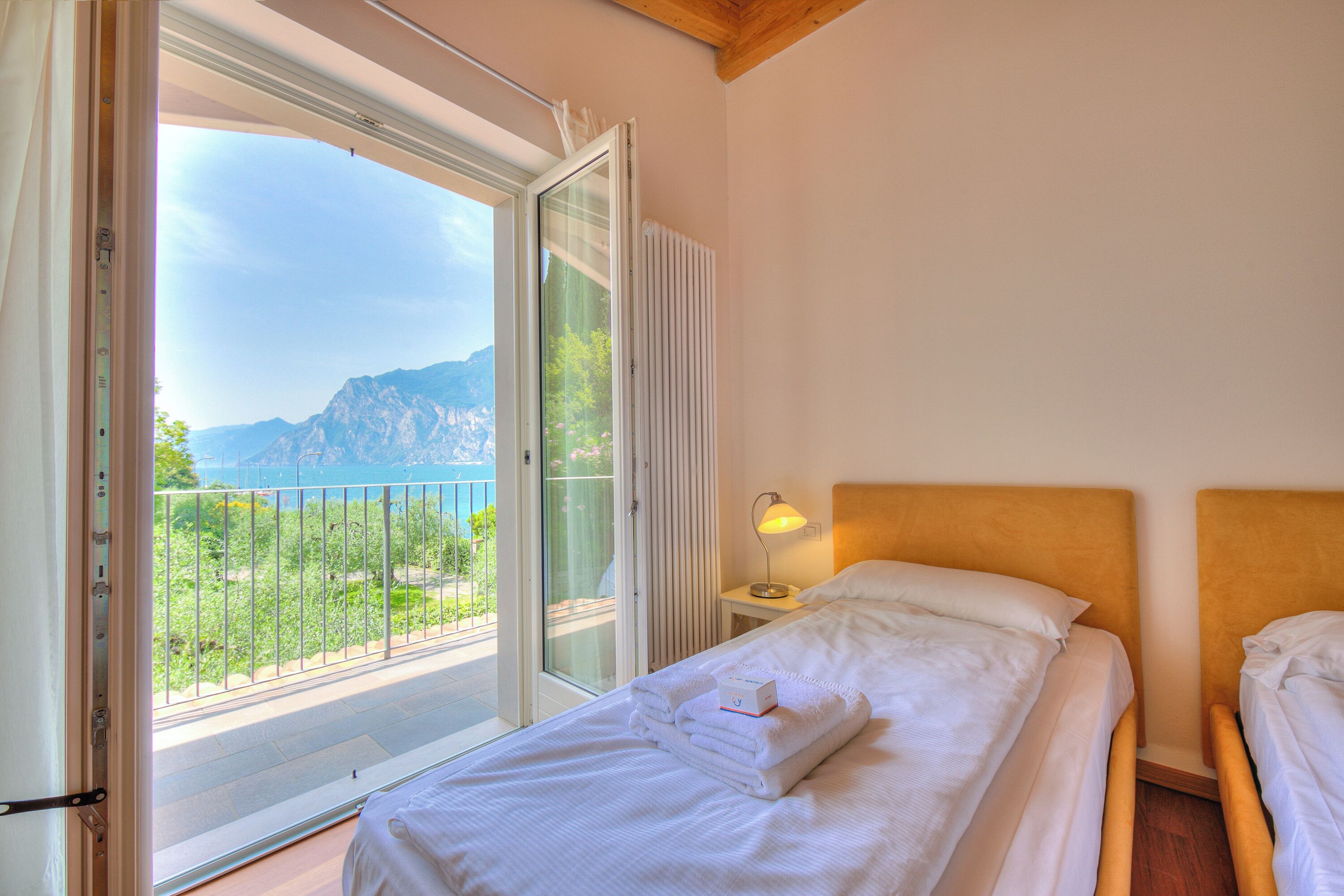 Vila Keluarga, beberapa kamar, 2 kamar mandi, tepi danau (Villa Il Paradiso Di Gabri) | 3 kamar tidur, setrika/meja setrika, Wi-Fi gratis, dan seprai linen