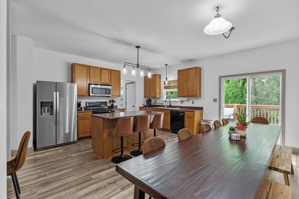 Refrigerador, microondas, horno, placa de cocina