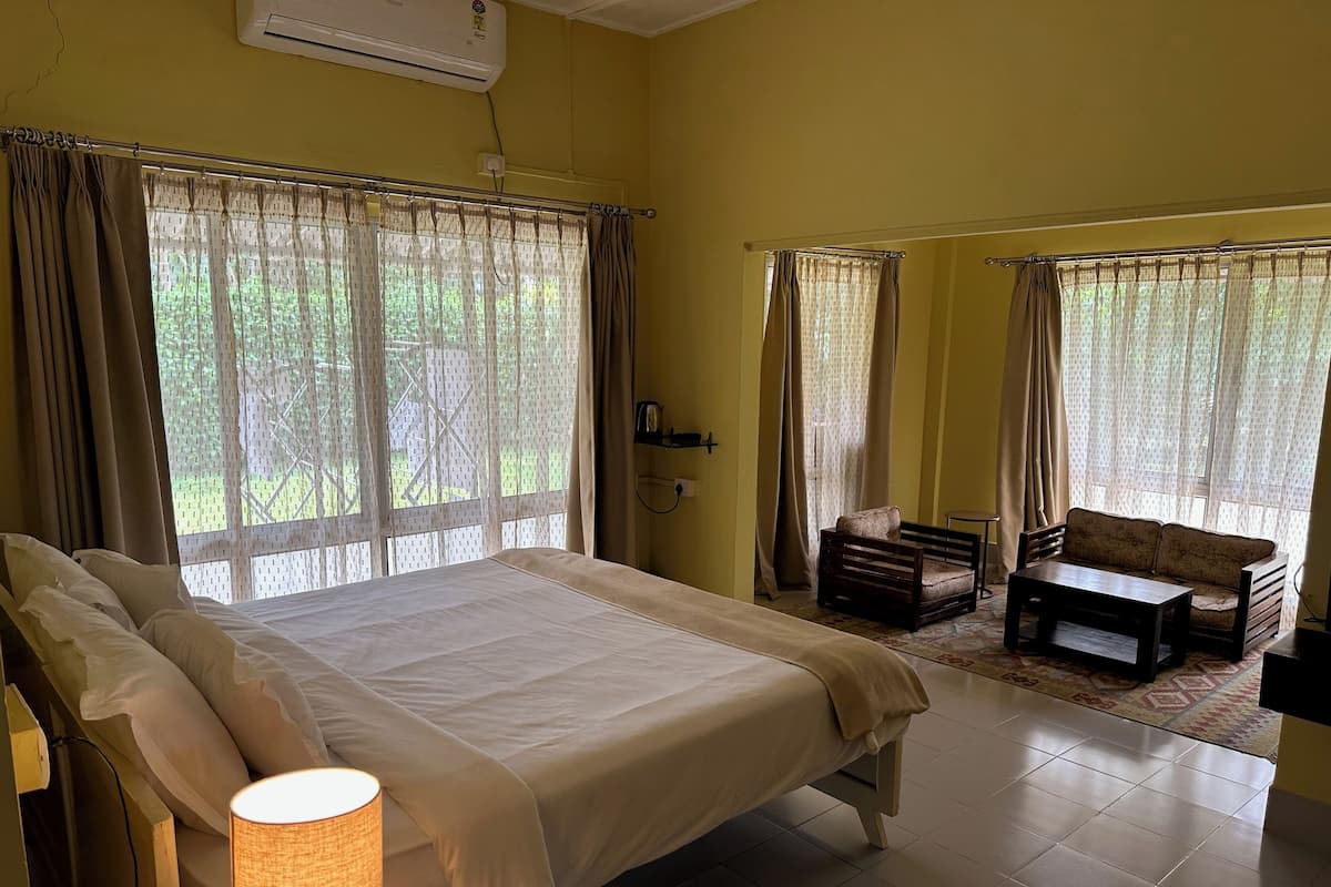 Quarto executivo | Escrivaninha, Wi-Fi de cortesia, roupa de cama