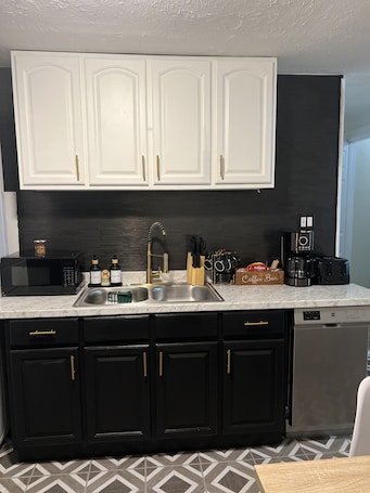 冷蔵庫、電子レンジ、オーブン、コンロ. Peaceful home away from home in Hazleton PA. Close to many attractions.