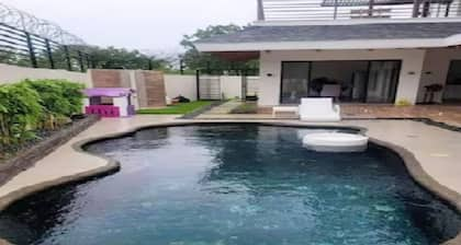 Lux 7 Pool Villa Mactan