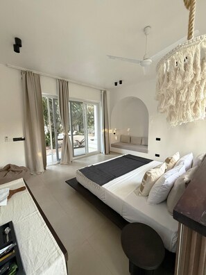 Deluxe Room Triple View Pool | Sábanas de algodón egipcio, ropa de cama de alta calidad, minibar