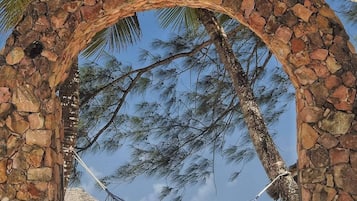 Beach nearby, white sand, 2 beach bars