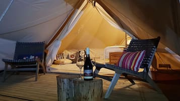 4 bedrooms, WiFi, bed sheets