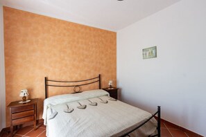 1 quarto, Wi-Fi de cortesia, roupa de cama