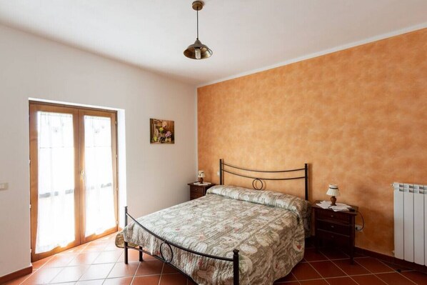 1 habitación, wifi gratis y ropa de cama