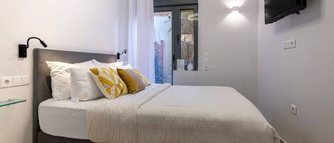 خزنة داخل الغرفة وستائر تعتيم وتجهيزات عازلة للصوت وواي فاي مجانًا