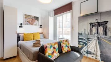 Een strijkplank/strijkijzer, gratis wifi, beddengoed