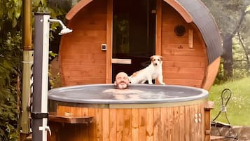 Bain à remous extérieur